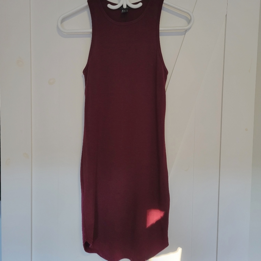 Purple-red bodycon dress size small